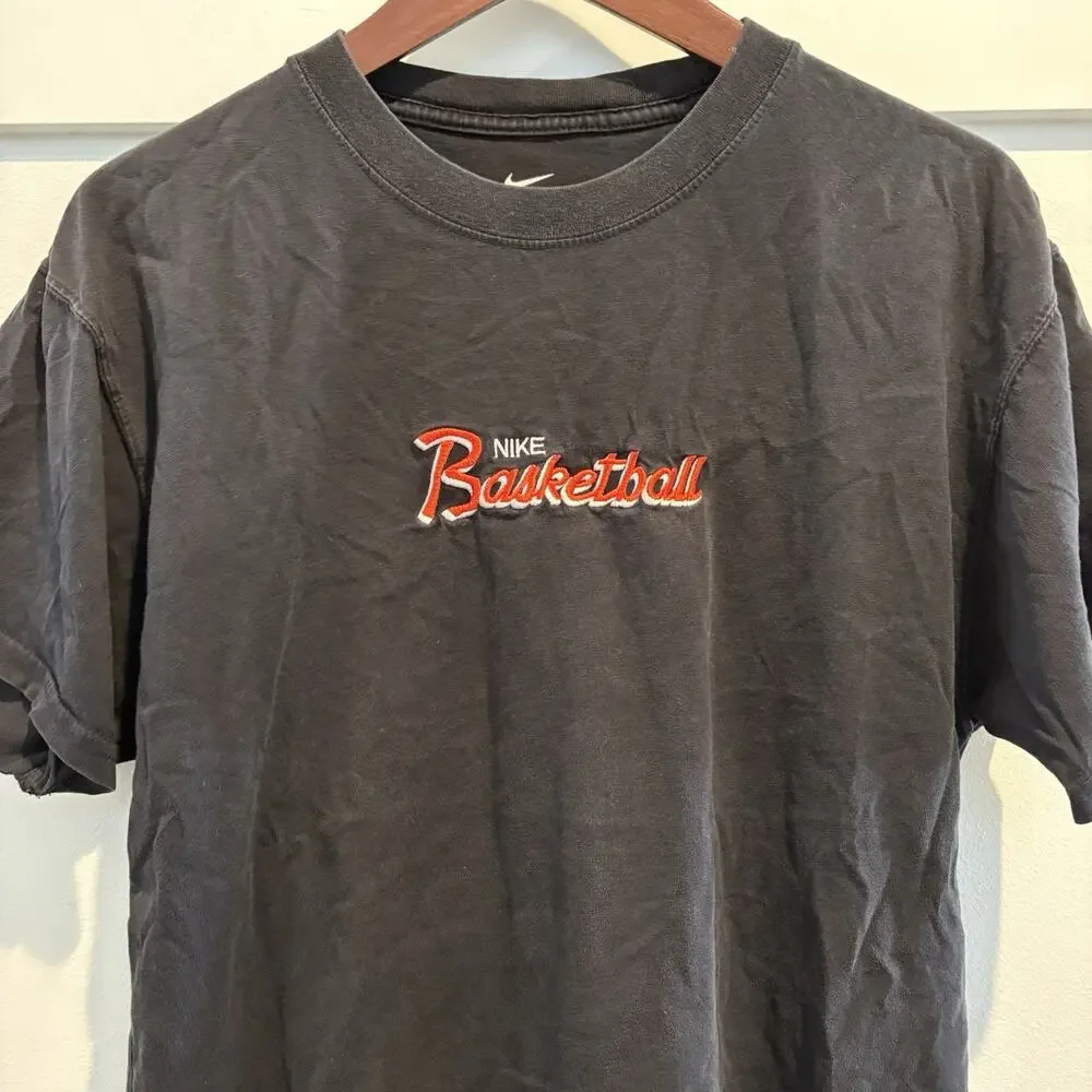 Nike Basketball Shirt Men Small Black Embroidered Hoop Dreams Short Sleeve‎ Tee